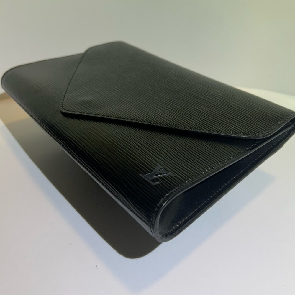 Louis Vuitton Black Textured Clutch Epi Leather Purse - Picture 6 of 10